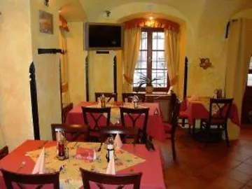 ****  Hotel At The Golden Scissors Praga Czechy