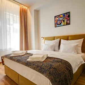 Karlova Otel