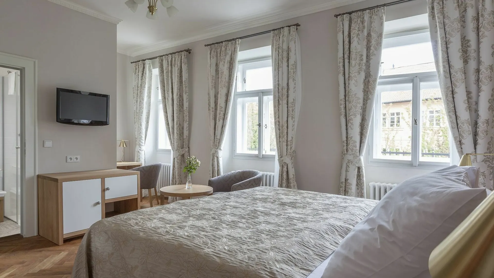 Hotel At The Golden Scissors Prague République tchèque