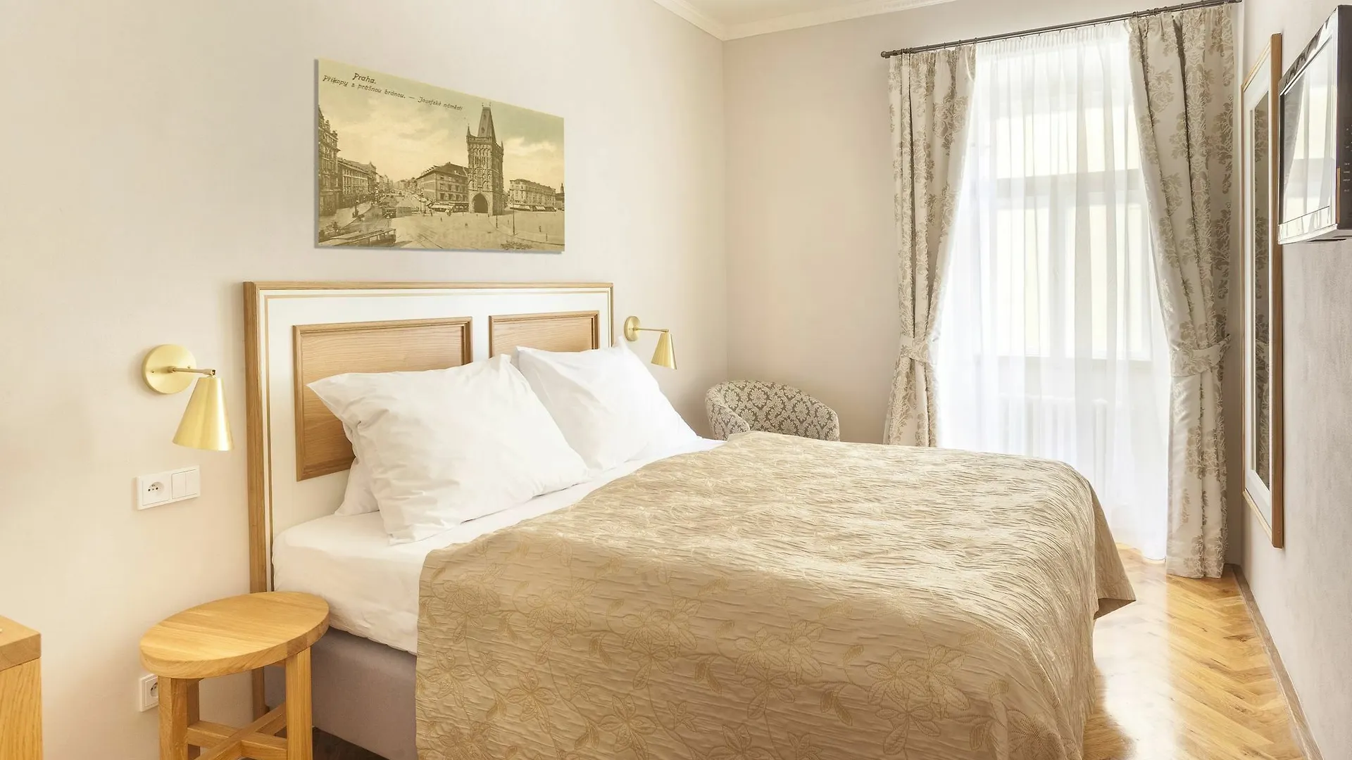 ****  Hotel At The Golden Scissors Prague République tchèque