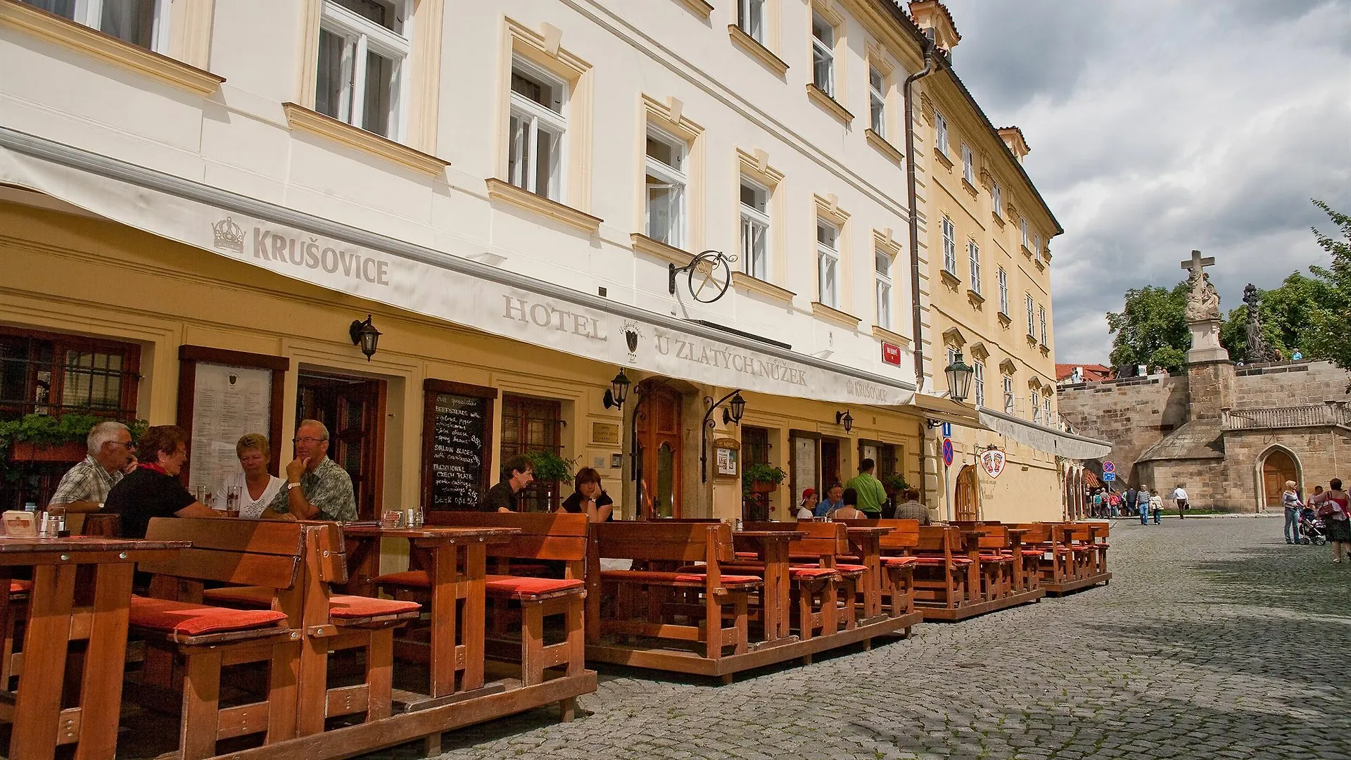 Hotel At The Golden Scissors Prague