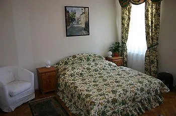 Hotel At The Golden Scissors Prag