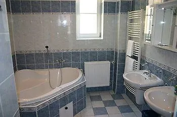 Hotel At The Golden Scissors Prag