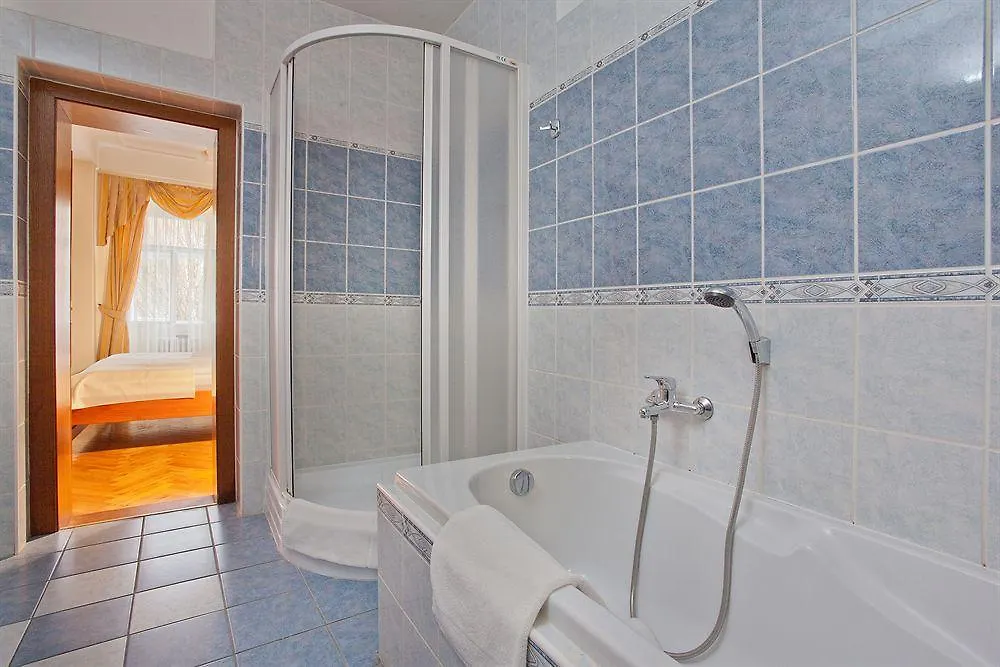 Hotel At The Golden Scissors Prag